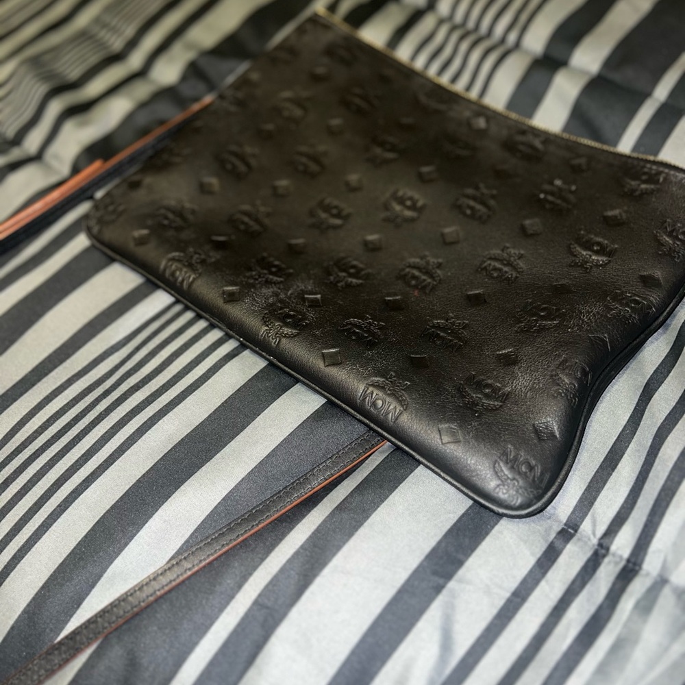 EUC MCM crossbody - Picture 6 of 6